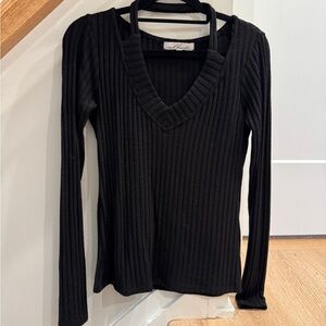 NWOT Red Haute Black Ribbed V-Neck Halter Sweater Top, Size XS.